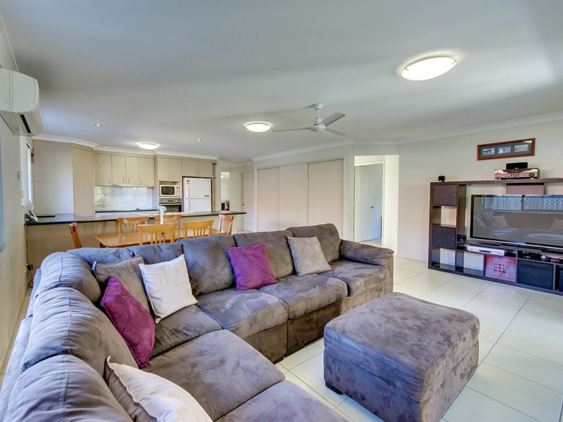 161 Jubilee Ave, Forest Lake QLD 4078