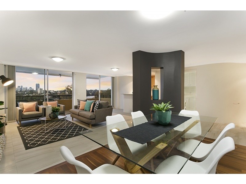 32/36 Jerdanefield Road, St Lucia QLD 4067