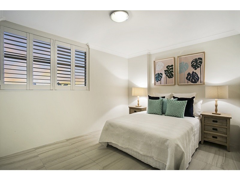 32/36 Jerdanefield Road, St Lucia QLD 4067