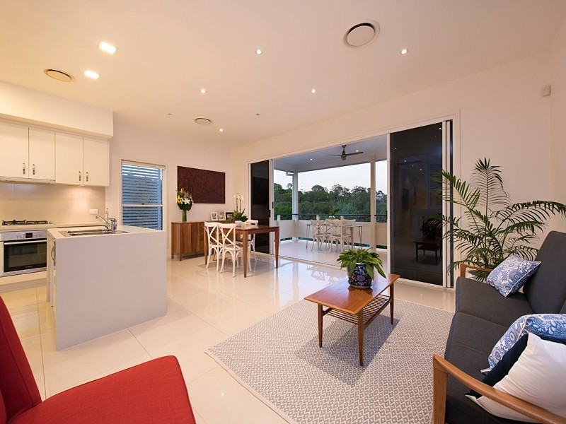 82 Rosalie Street, Bardon QLD 4065