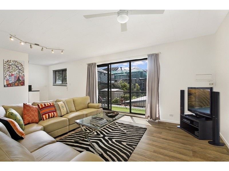 3/63 Warren Street, St Lucia QLD 4067