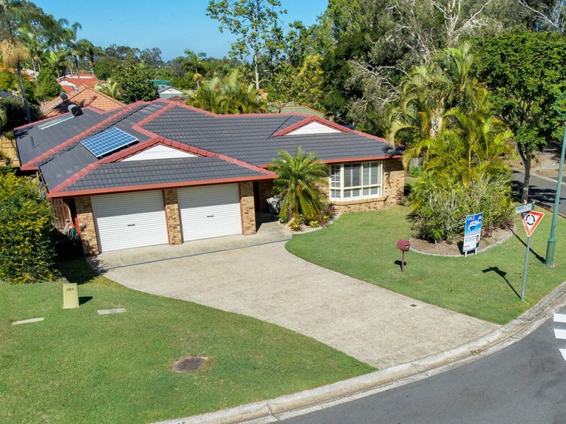 33 Amara Cr, Forest Lake QLD 4078