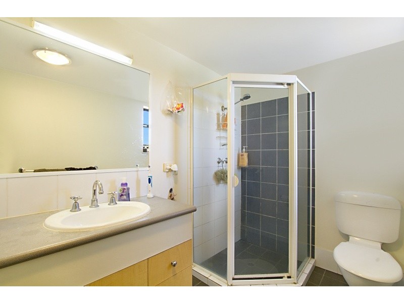 12/300 Sir Fred Schonell Drive, St Lucia QLD 4067