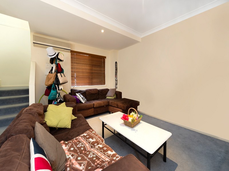 12/122 Central Avenue, Indooroopilly QLD 4068