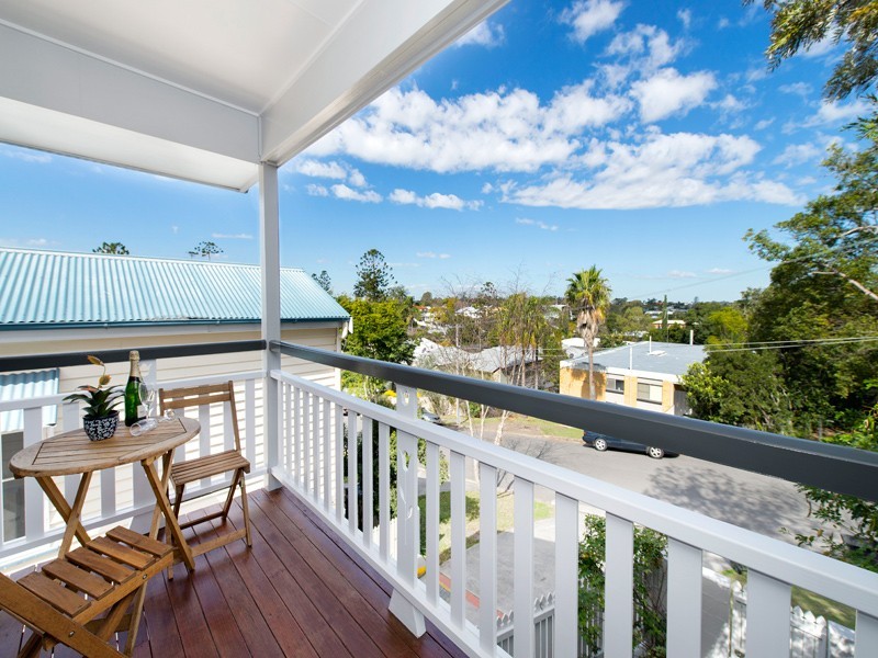 2/10 Greenlaw Street, Indooroopilly QLD 4068