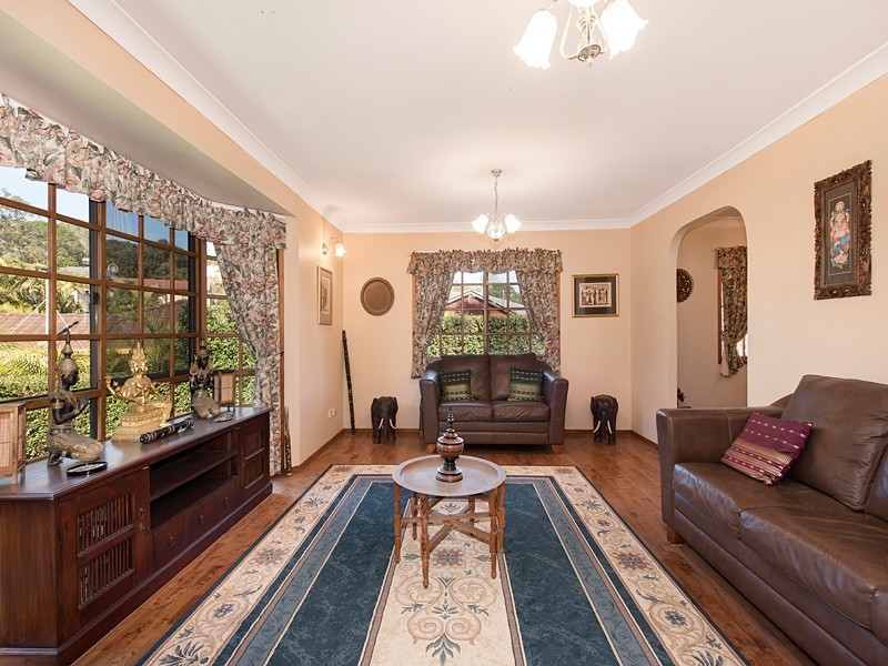 4 Matingara Street, Chapel Hill QLD 4069