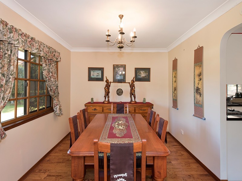 4 Matingara Street, Chapel Hill QLD 4069