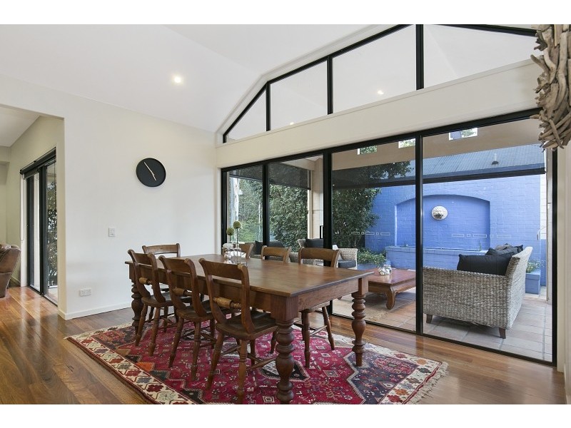 11 Carissa Place, Chapel Hill QLD 4069