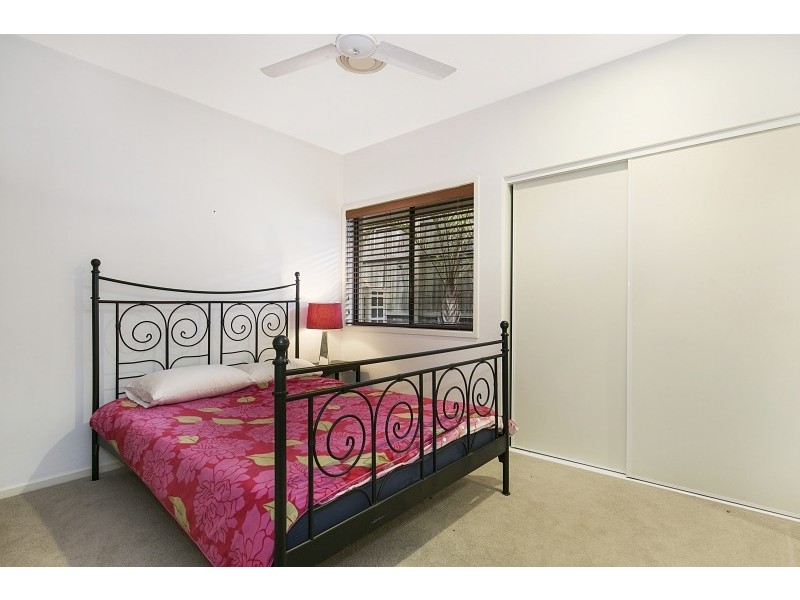 11 Carissa Place, Chapel Hill QLD 4069