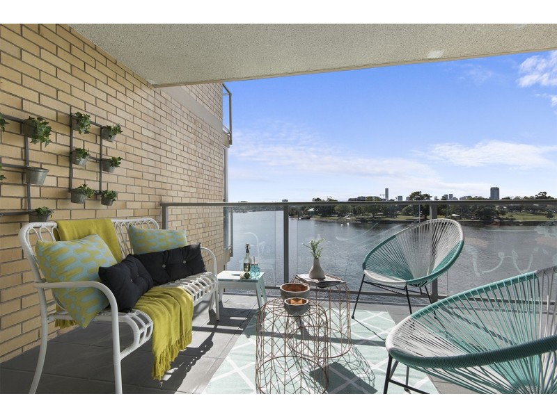 6/8 Sandford Street, St Lucia QLD 4067
