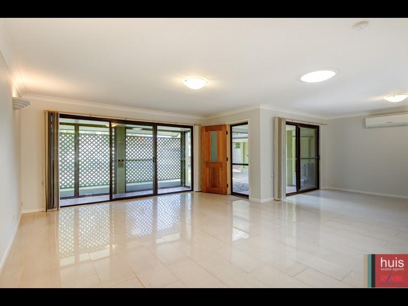 12 Bodian St, Carindale QLD 4152