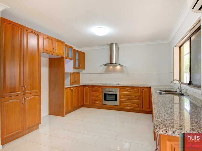 12 Bodian St, Carindale QLD 4152