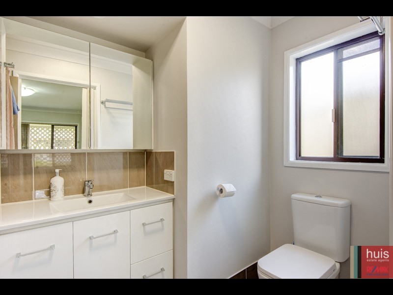 12 Bodian St, Carindale QLD 4152