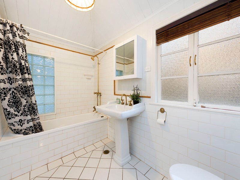 87 Heussler Terrace, Milton QLD 4064