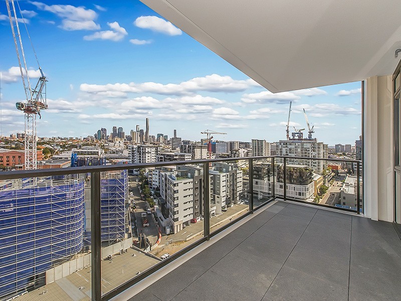 1127/12 Longland Street, Newstead QLD 4006