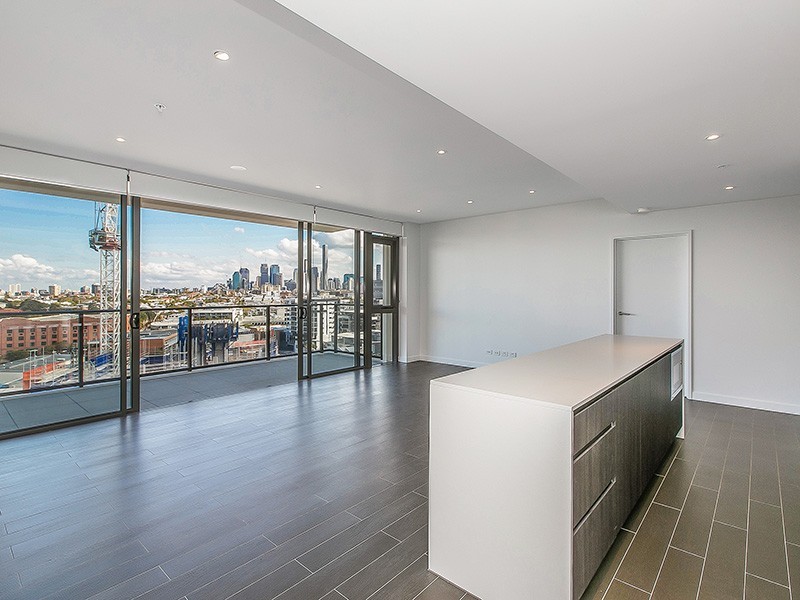 1127/12 Longland Street, Newstead QLD 4006