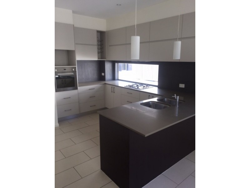2/24-26 Querrin St, Yeronga QLD 4104