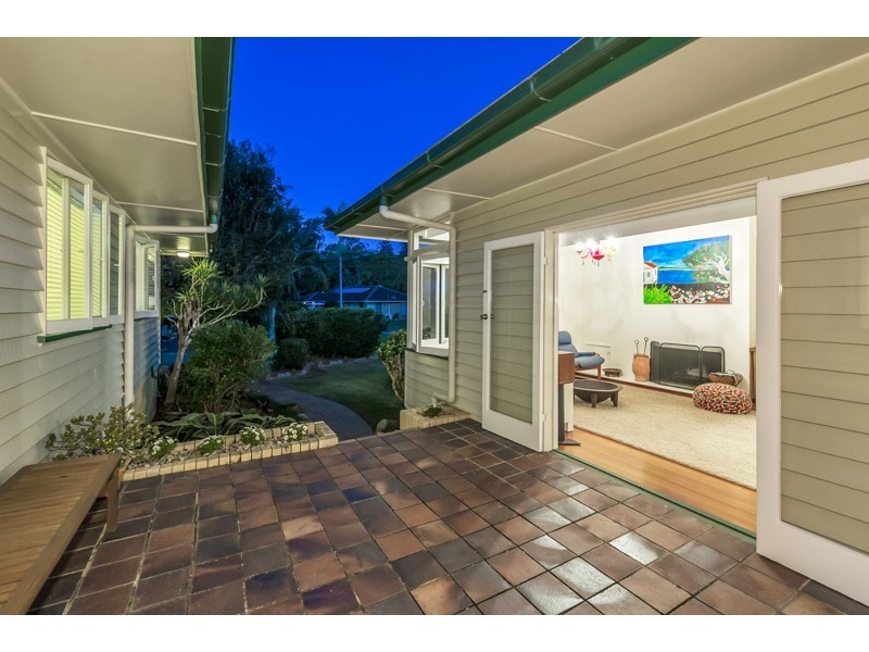 16 Dandaloo Street, The Gap QLD 4061