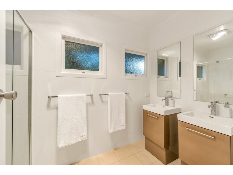 16 Dandaloo Street, The Gap QLD 4061