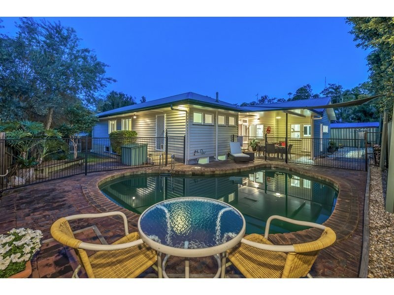 16 Dandaloo Street, The Gap QLD 4061