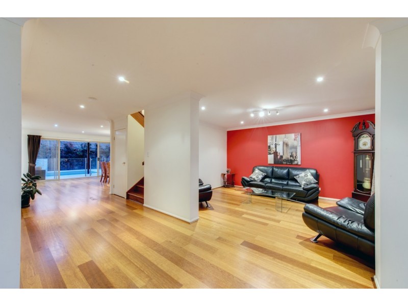 33 Degas Street, Forest Lake QLD 4078