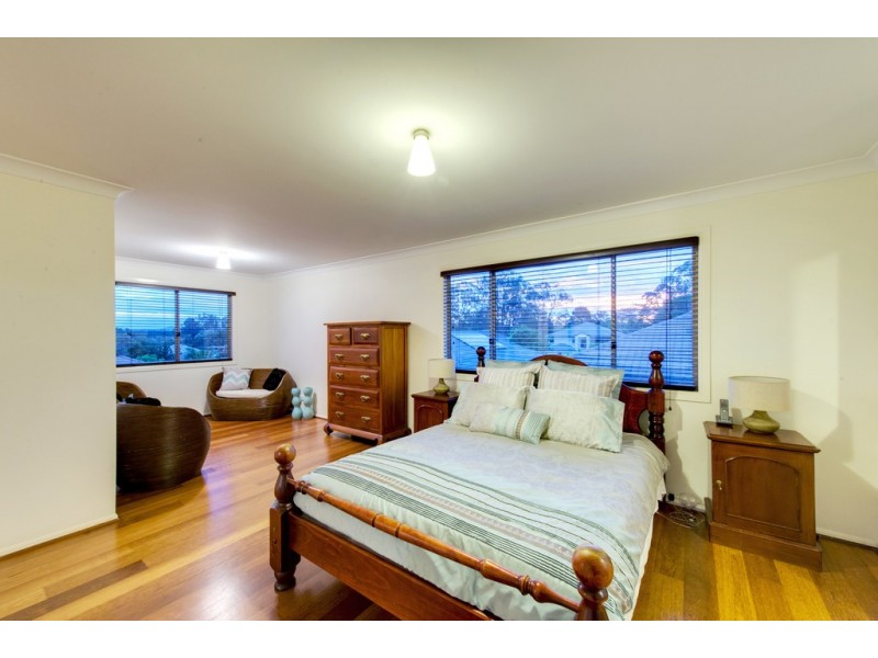 33 Degas Street, Forest Lake QLD 4078