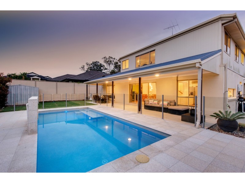 33 Degas Street, Forest Lake QLD 4078