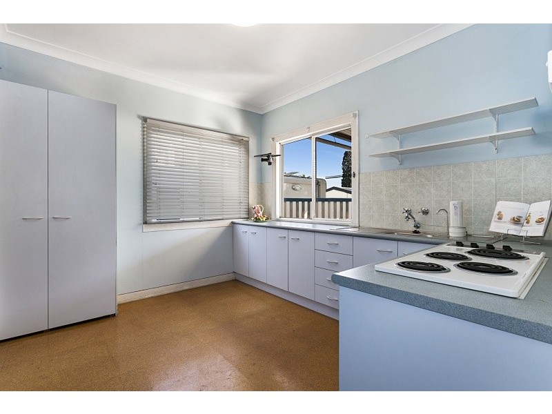 7 Stanley Street, North Booval QLD 4304