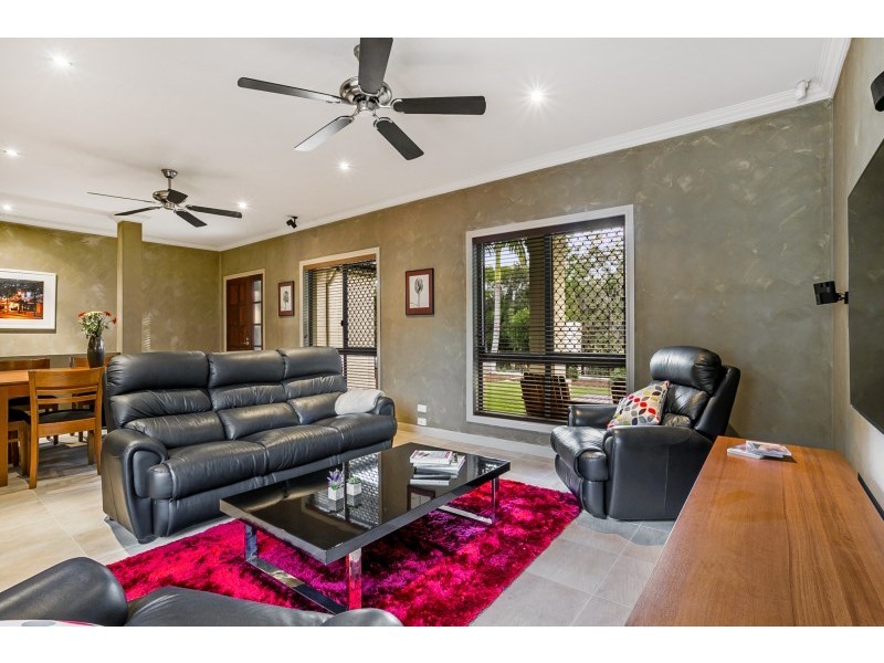 7 Sarah Court, Sinnamon Park QLD 4073