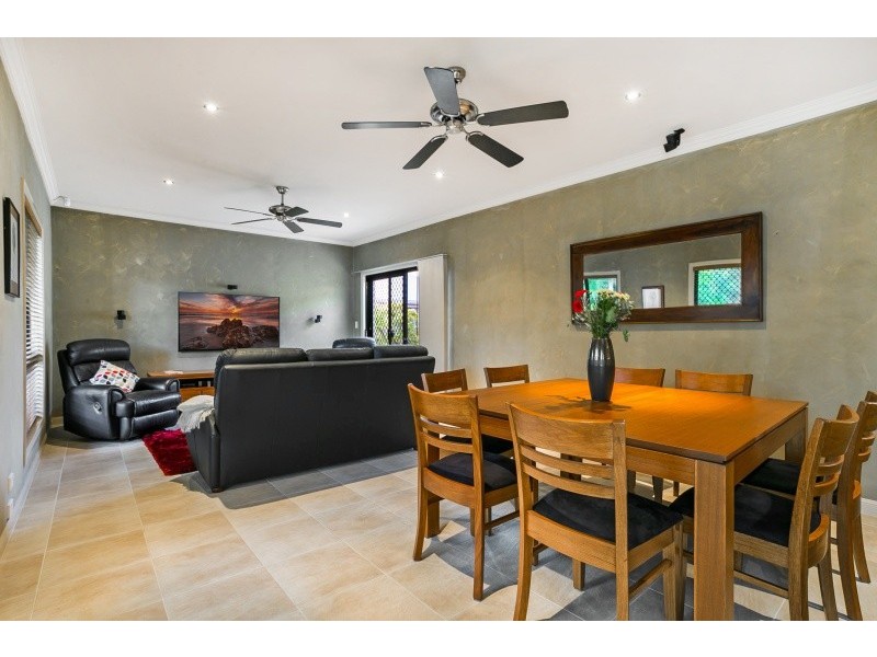 7 Sarah Court, Sinnamon Park QLD 4073