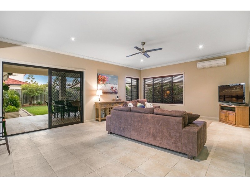 7 Sarah Court, Sinnamon Park QLD 4073