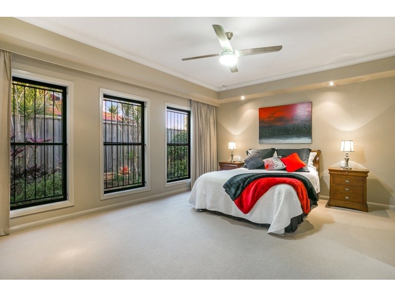 7 Sarah Court, Sinnamon Park QLD 4073