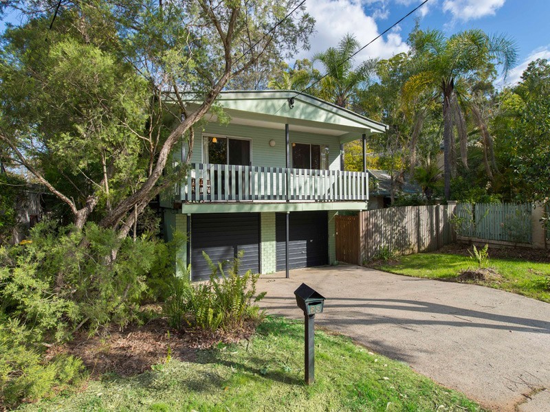 53 Cassandra Street, Chapel Hill QLD 4069