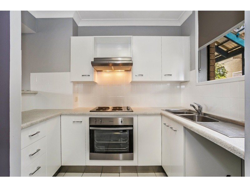 4/22 Mitre Street, St Lucia QLD 4067