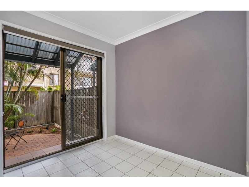 4/22 Mitre Street, St Lucia QLD 4067