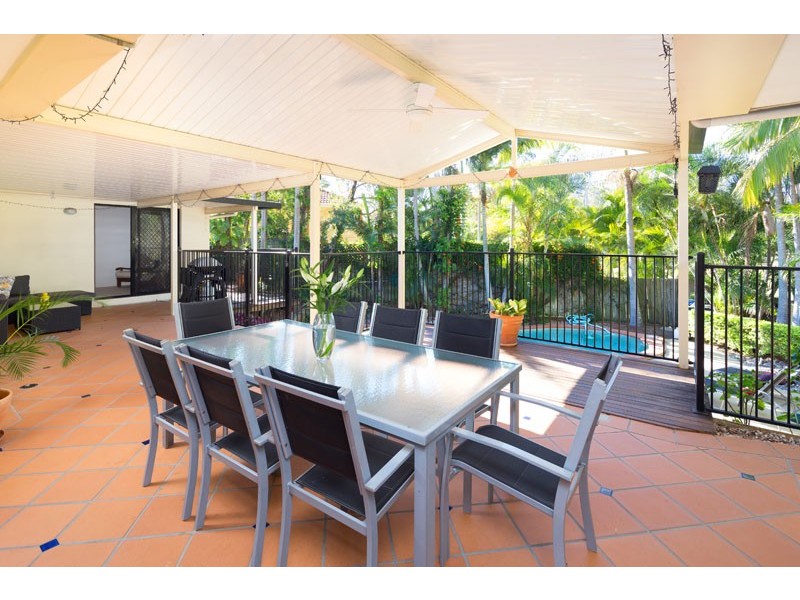 26 Oldfield Place, Brookfield QLD 4069