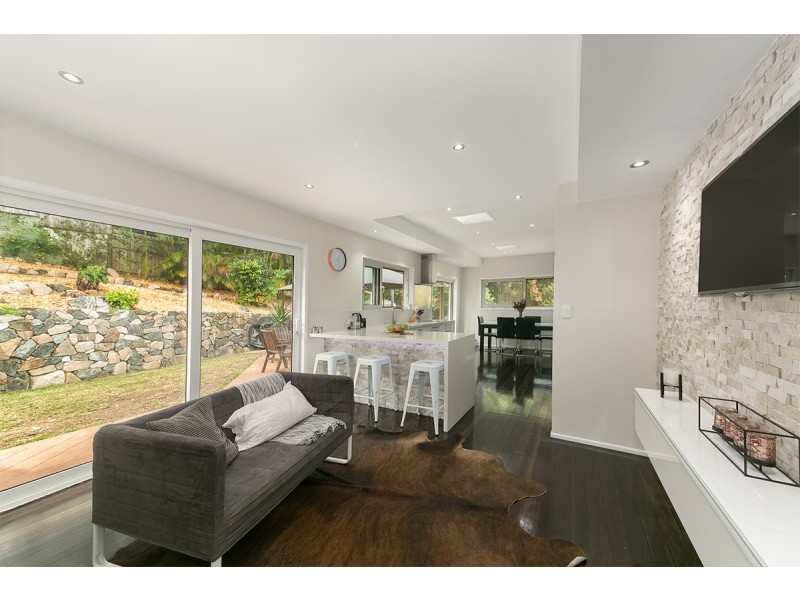 31 Fairweather Street, Kenmore QLD 4069