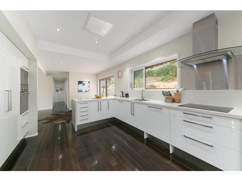 31 Fairweather Street, Kenmore QLD 4069
