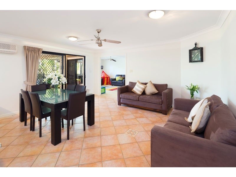 26 Oldfield Place, Brookfield QLD 4069