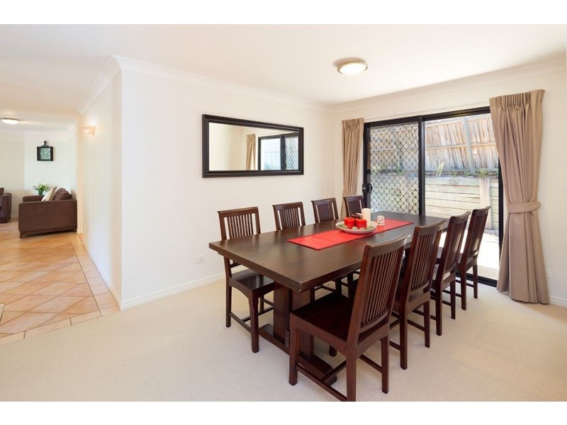 26 Oldfield Place, Brookfield QLD 4069