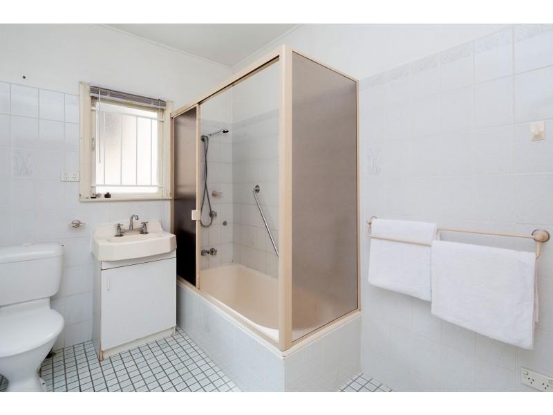 951 Moggill Rd, Kenmore QLD 4069