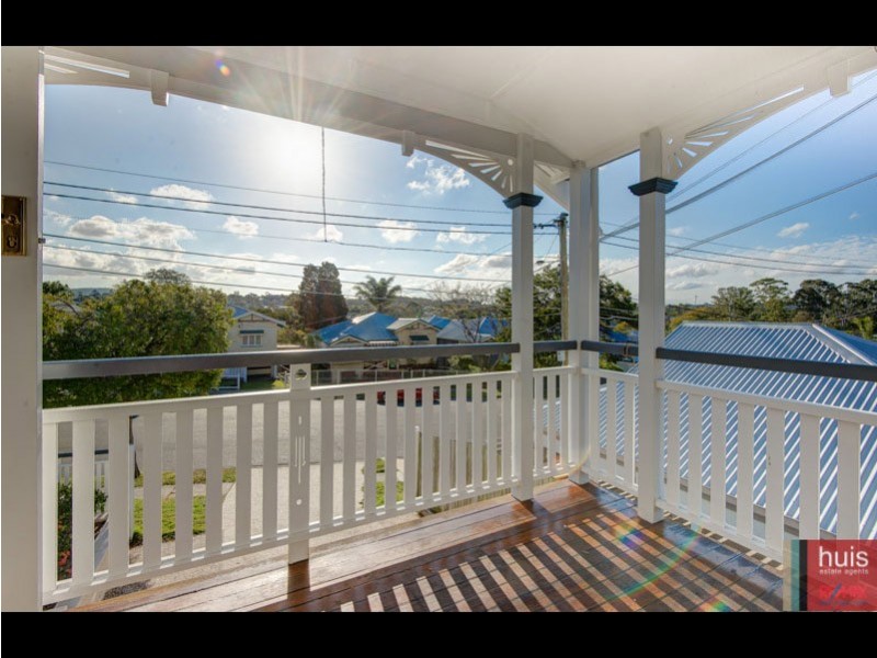 25 Uxbridge St, Grange QLD 4051