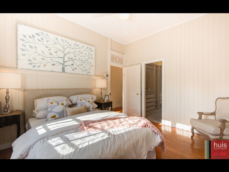 25 Uxbridge St, Grange QLD 4051