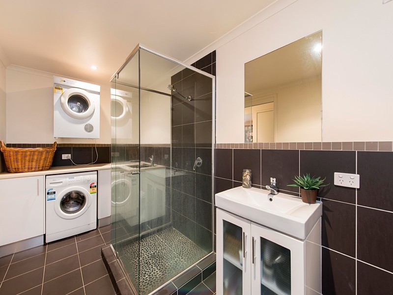 22 Jenkinson St, Indooroopilly QLD 4068