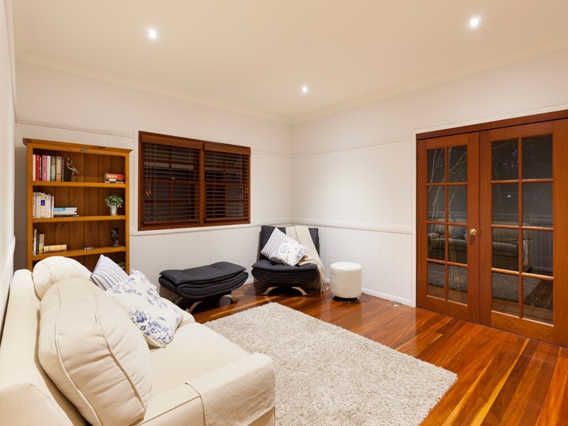 11 Steege Street, Ashgrove QLD 4060