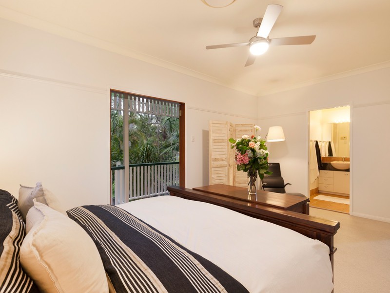 11 Steege Street, Ashgrove QLD 4060