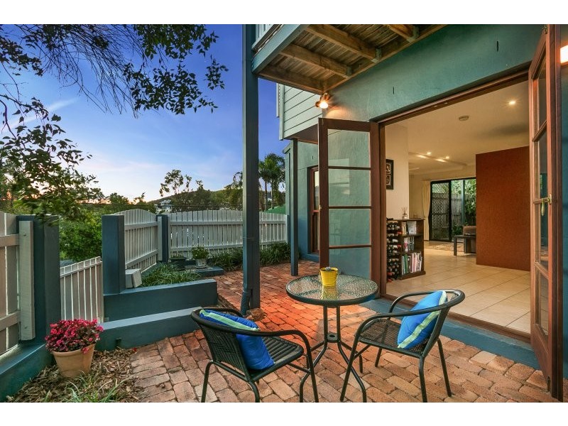 70 York Street, Indooroopilly QLD 4068