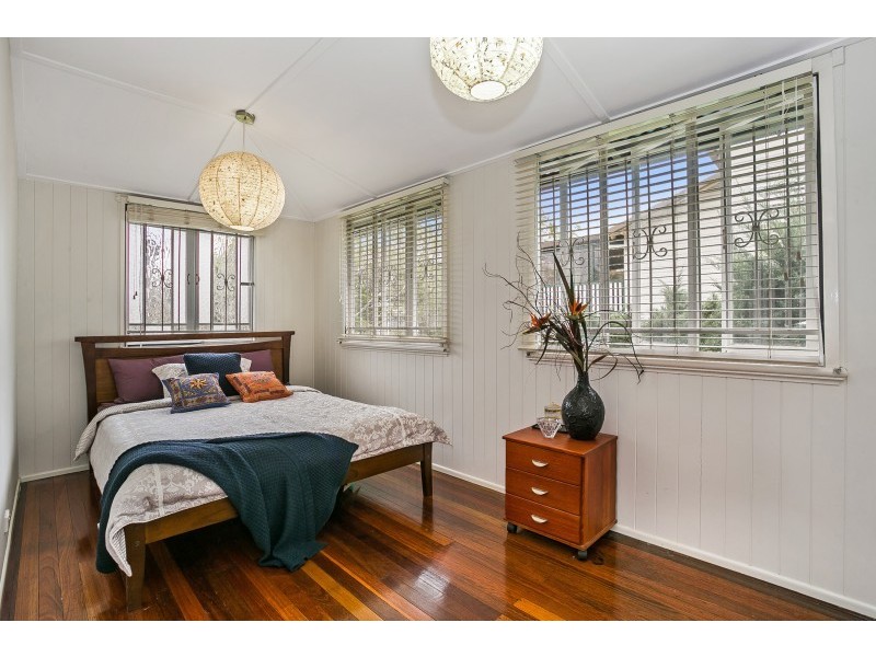 28 Newdegate Street, Greenslopes QLD 4120