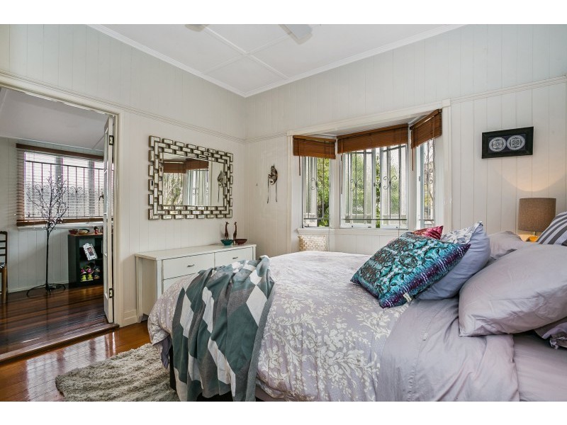 28 Newdegate Street, Greenslopes QLD 4120