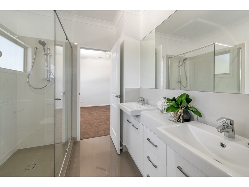 37 Gunnin Street, Fig Tree Pocket QLD 4069